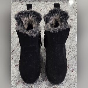 Women’s Black Faux-Fur Trim Winter Ankle Boots